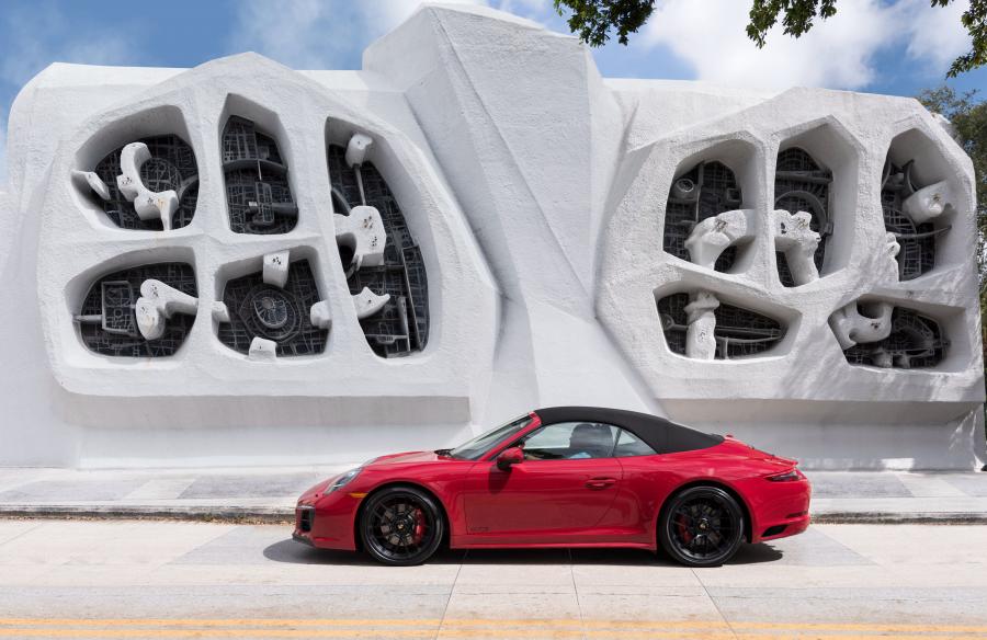  Porsche 911 Carrera GTS Cabriolet (991) 2017 года  (NA) (фото 18 из 30)